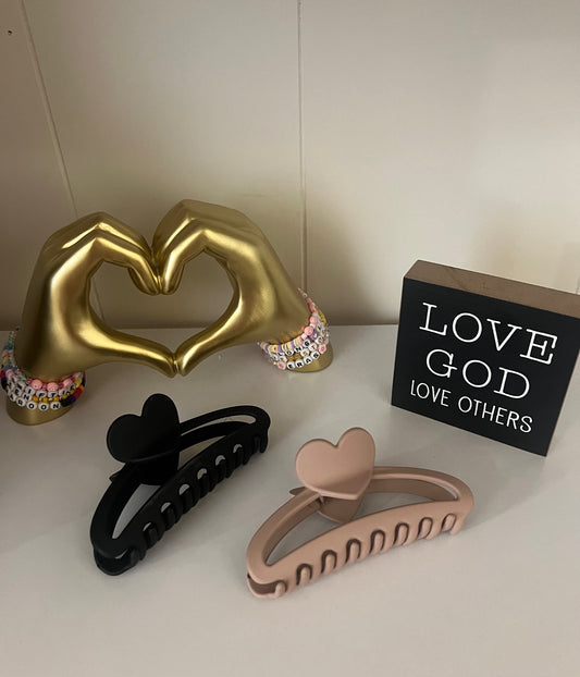 Hearts Up Claw Clip (Tan)